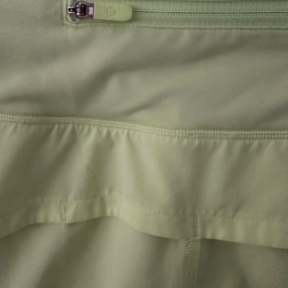 Neon yellow/green Lululemon speed up shorts lined sz 6 - Picture 9 of 9